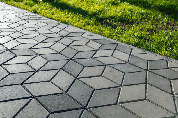 Best Driveway Pavers Near Me  in Eulyptus Hills, CA